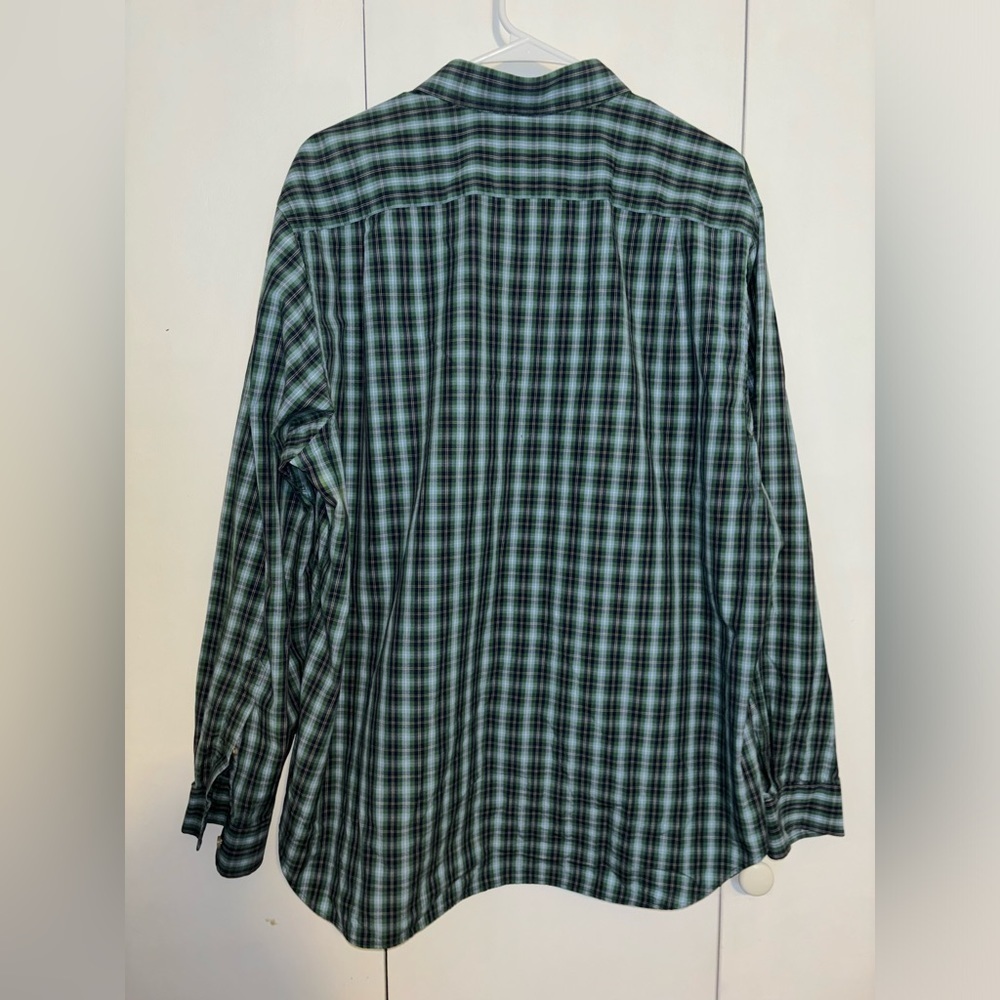 Vineyard Vines button down collegiate shirt - Picture 6 of 9